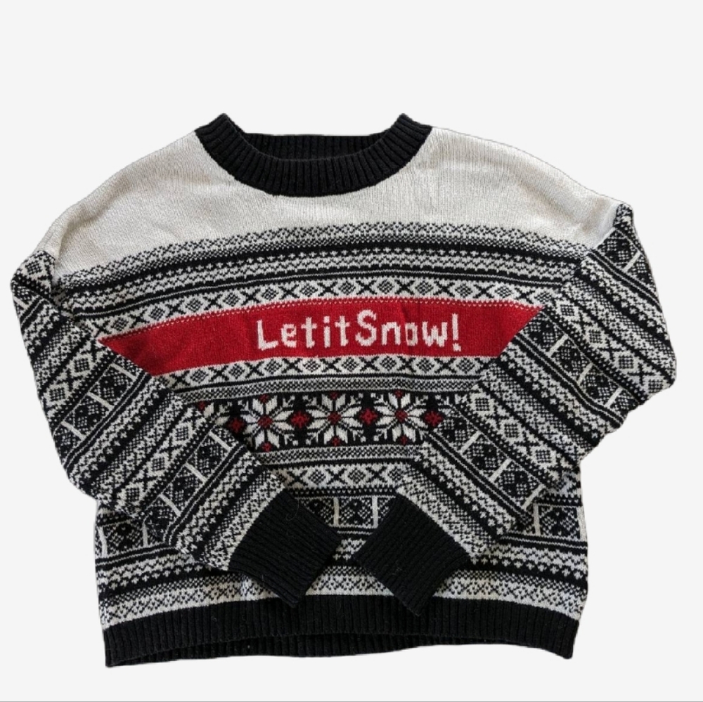 Sweater Black and White Snowflake